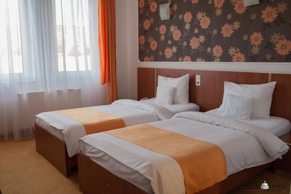 Silver Hotel Oradea Ngoại thất bức ảnh