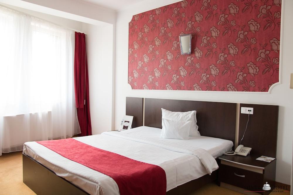 Silver Hotel Oradea Ngoại thất bức ảnh