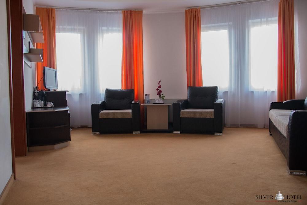 Silver Hotel Oradea Ngoại thất bức ảnh