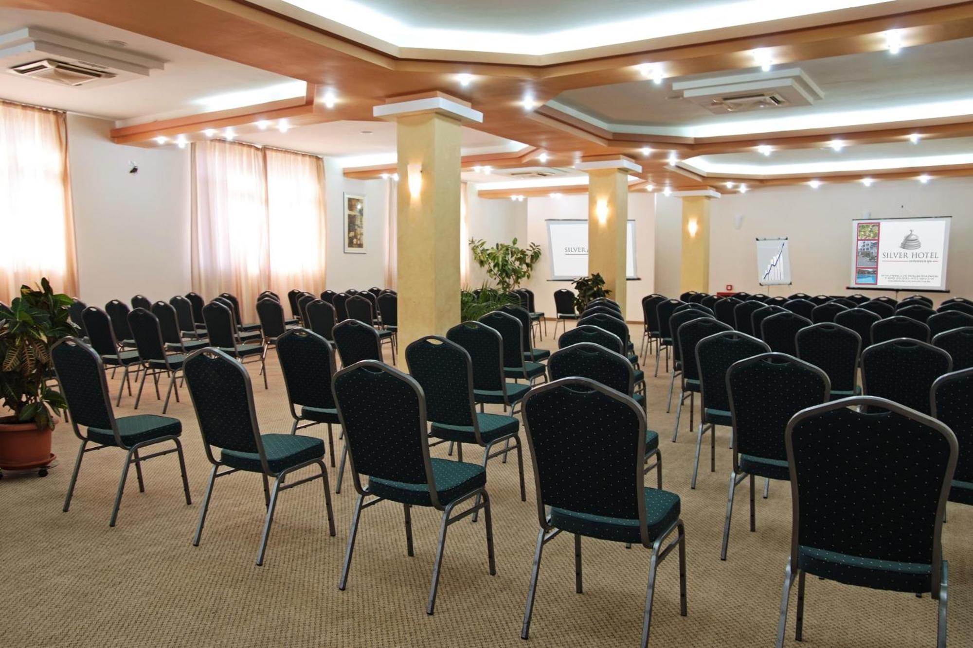Silver Hotel Oradea Ngoại thất bức ảnh