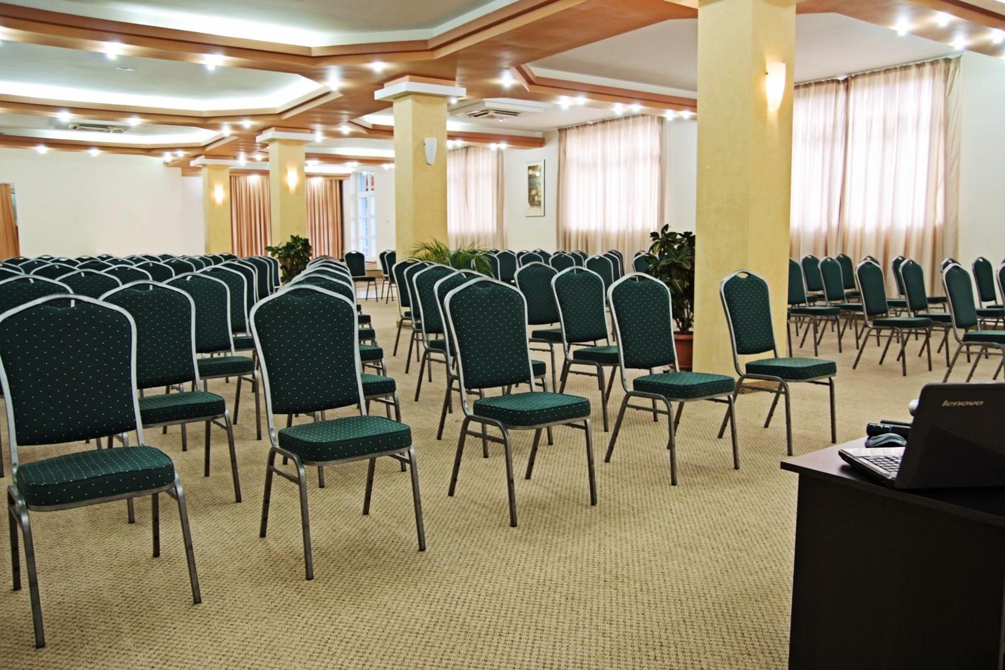 Silver Hotel Oradea Ngoại thất bức ảnh