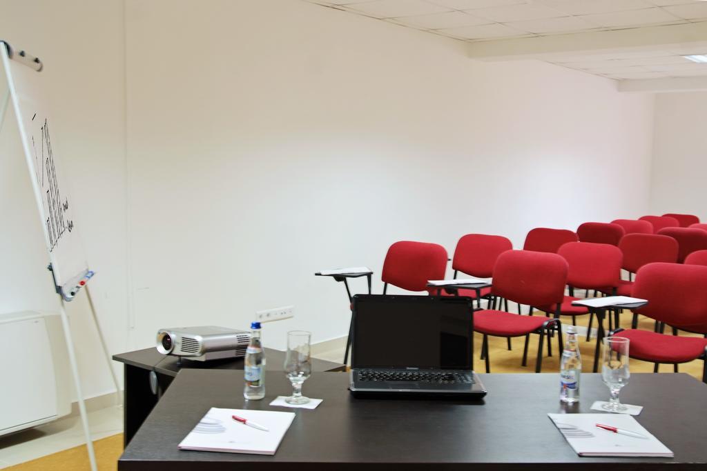 Silver Hotel Oradea Ngoại thất bức ảnh